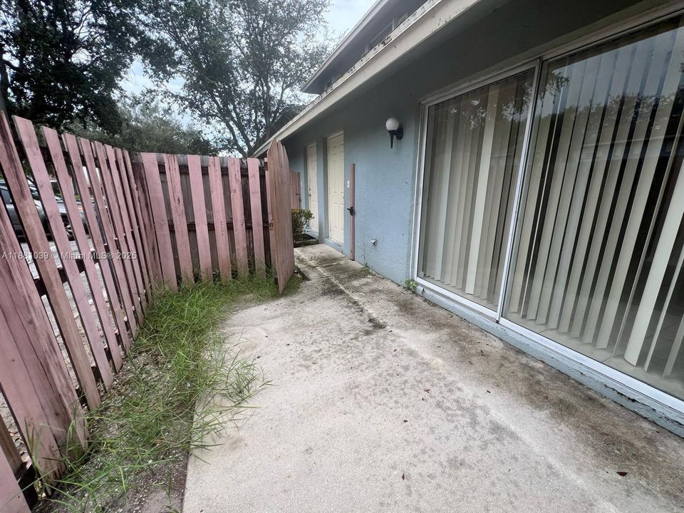 En Venta: $274,900 (3 camas, 2 baños, 1365 Pies cuadrados)