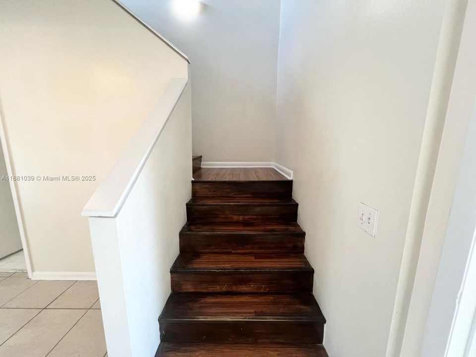 En Venta: $274,900 (3 camas, 2 baños, 1365 Pies cuadrados)