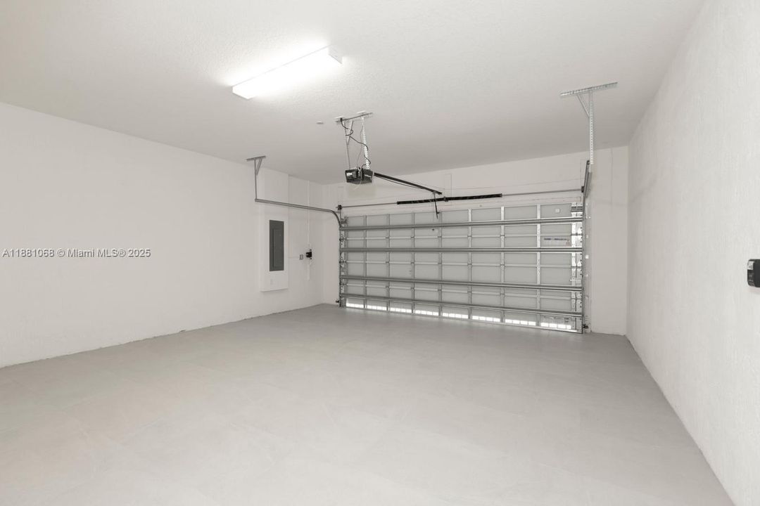 Недавно арендовано: $6,000 (4 спален, 3 ванн, 2704 Квадратных фут)