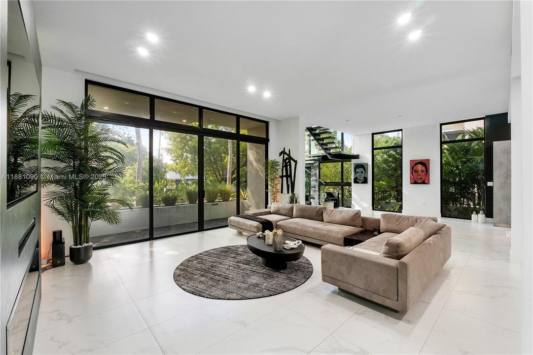 最近租的: $25,000 (4 贝兹, 3 浴室, 2994 平方英尺)