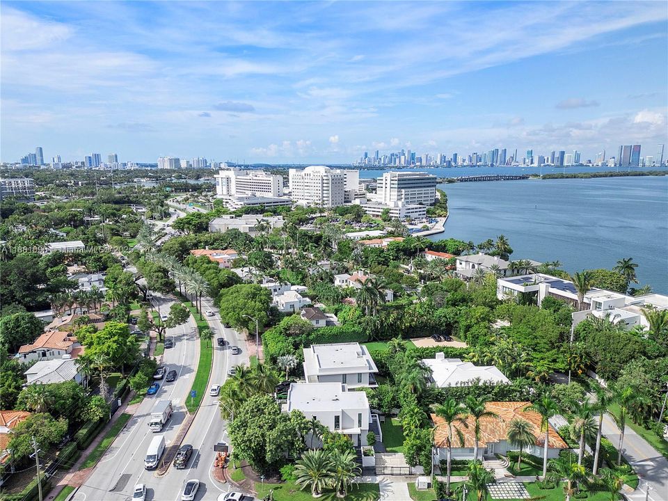 最近租的: $25,000 (4 贝兹, 3 浴室, 2994 平方英尺)