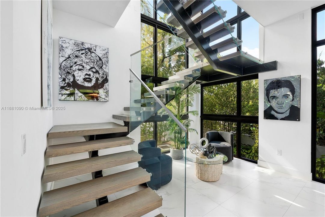 最近租的: $25,000 (4 贝兹, 3 浴室, 2994 平方英尺)