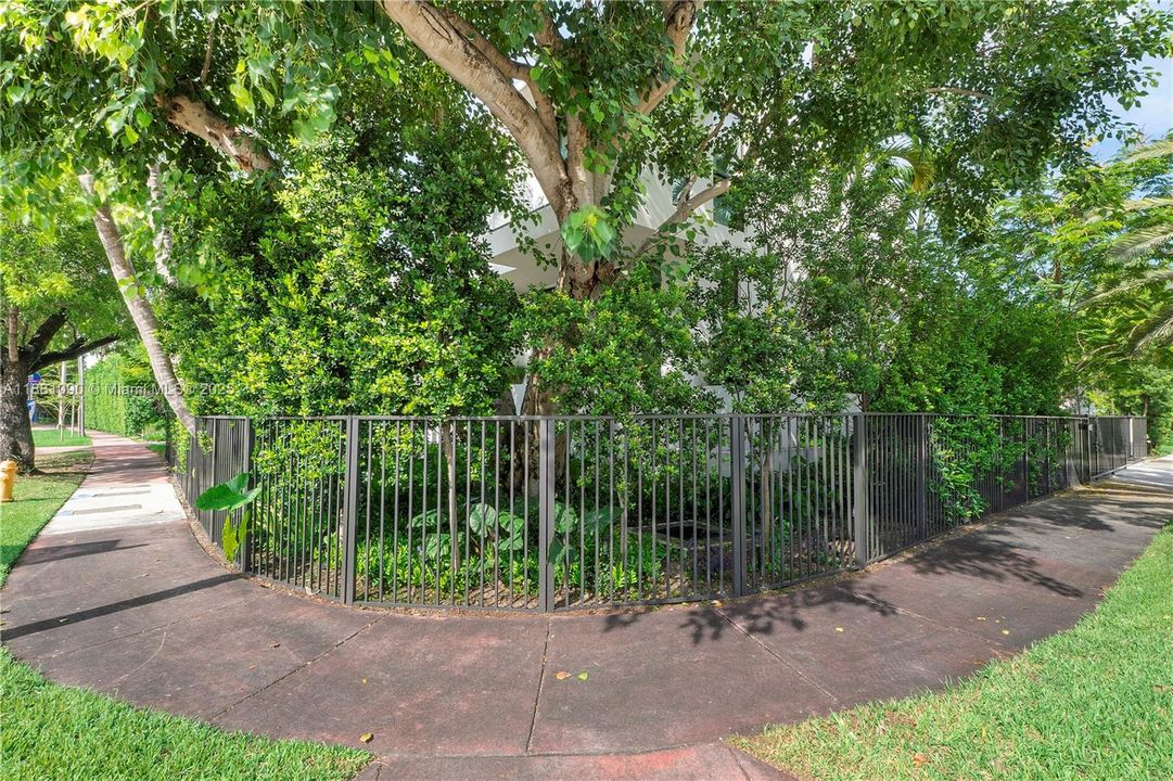 最近租的: $25,000 (4 贝兹, 3 浴室, 2994 平方英尺)