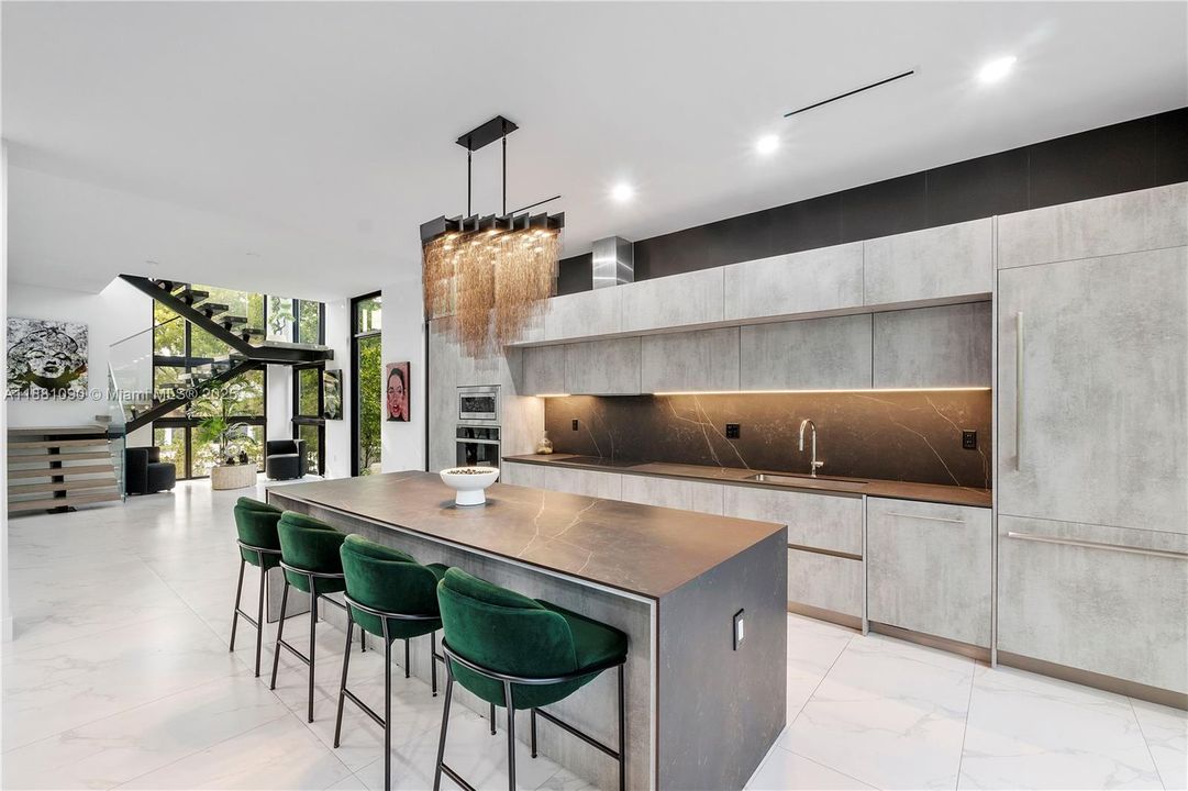 最近租的: $25,000 (4 贝兹, 3 浴室, 2994 平方英尺)