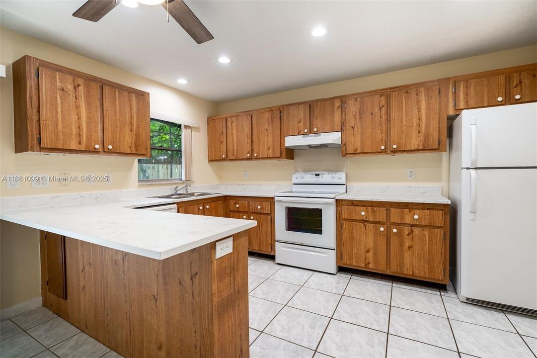 Recently Sold: $220,500 (2 beds, 2 baths, 1530 Square Feet)