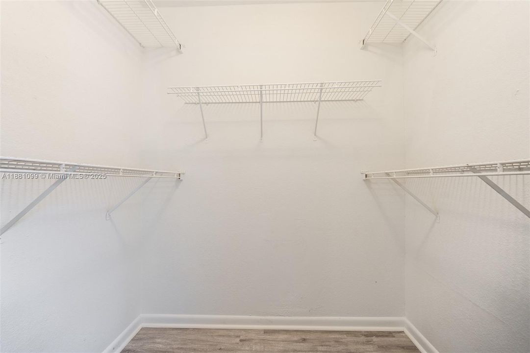 Recently Sold: $220,500 (2 beds, 2 baths, 1530 Square Feet)