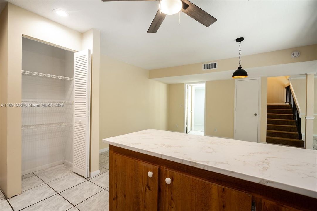 Recently Sold: $220,500 (2 beds, 2 baths, 1530 Square Feet)