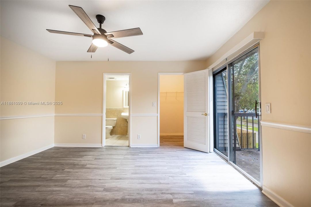 Recently Sold: $220,500 (2 beds, 2 baths, 1530 Square Feet)