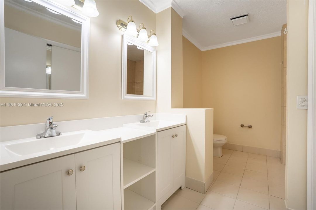 Recently Sold: $220,500 (2 beds, 2 baths, 1530 Square Feet)