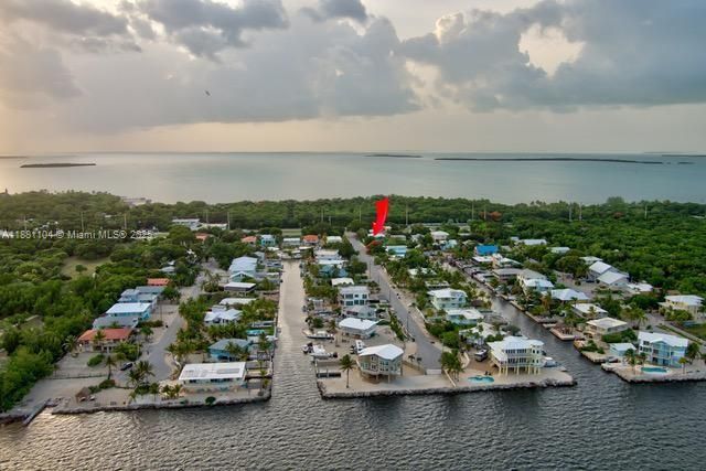 На продажу: $1,300,000 (5 спален, 3 ванн, 2717 Квадратных фут)