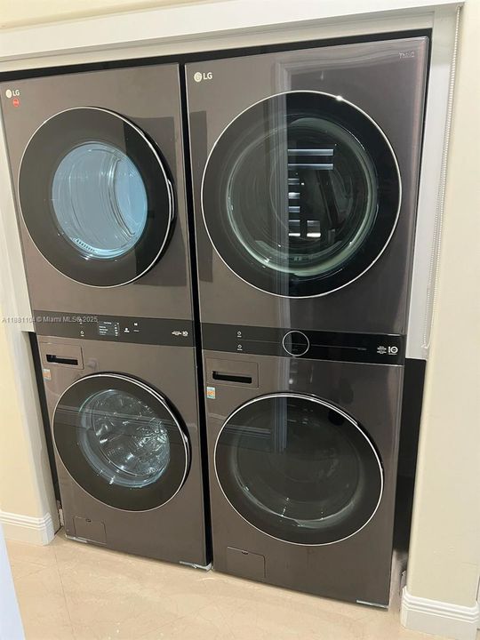 На продажу: $1,300,000 (5 спален, 3 ванн, 2717 Квадратных фут)