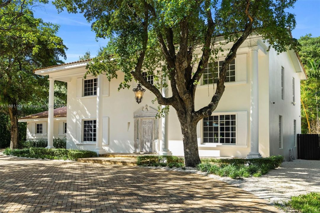 待售: $8,750,000 (4 贝兹, 5 浴室, 3676 平方英尺)