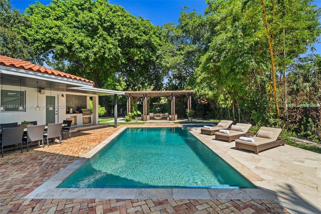 待售: $8,750,000 (4 贝兹, 5 浴室, 3676 平方英尺)