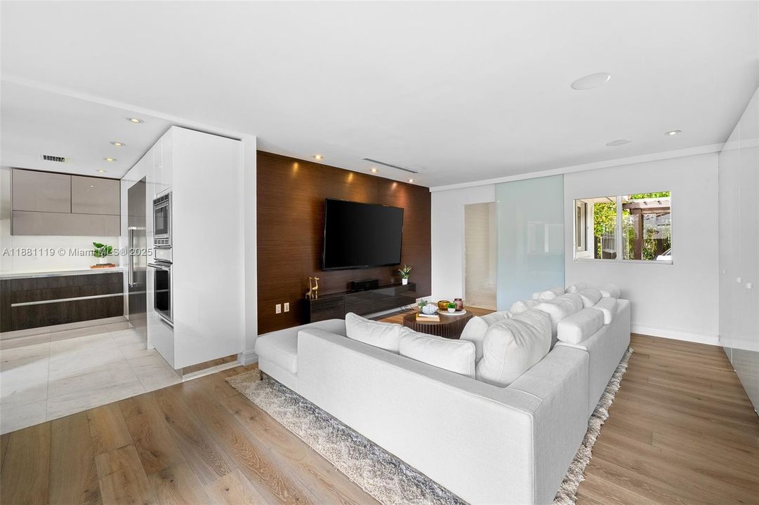 待售: $8,750,000 (4 贝兹, 5 浴室, 3676 平方英尺)