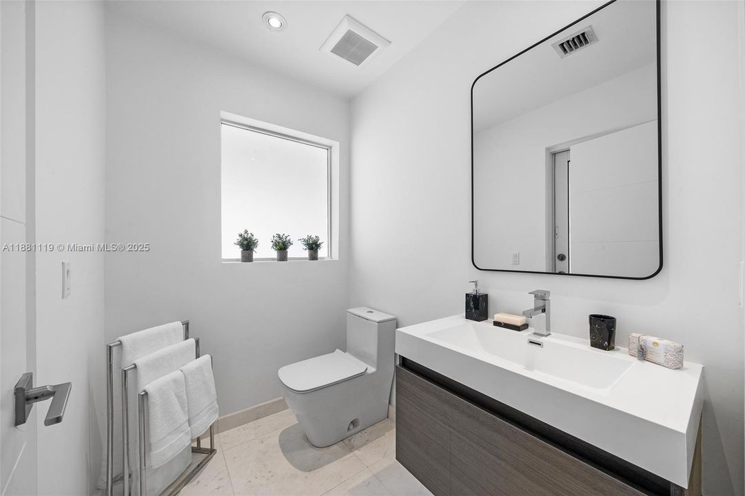 待售: $8,750,000 (4 贝兹, 5 浴室, 3676 平方英尺)