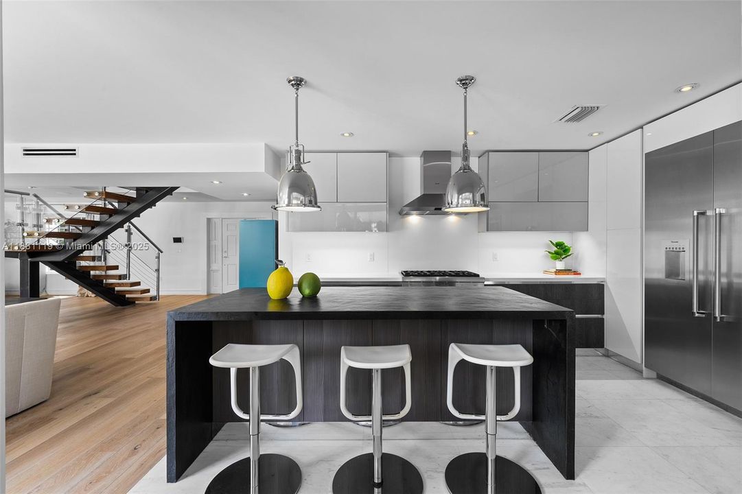 待售: $8,750,000 (4 贝兹, 5 浴室, 3676 平方英尺)