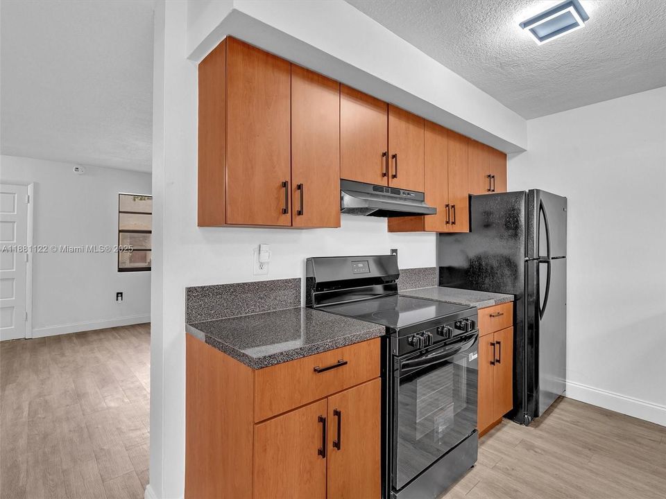 For Sale: $339,900 (3 beds, 2 baths, 1188 Square Feet)