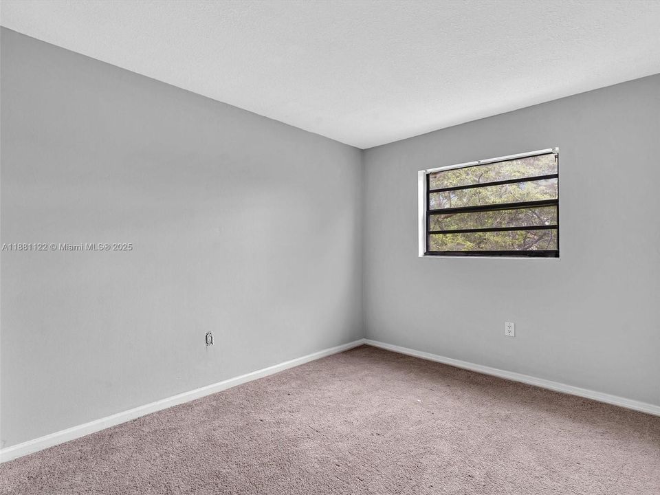 For Sale: $339,900 (3 beds, 2 baths, 1188 Square Feet)