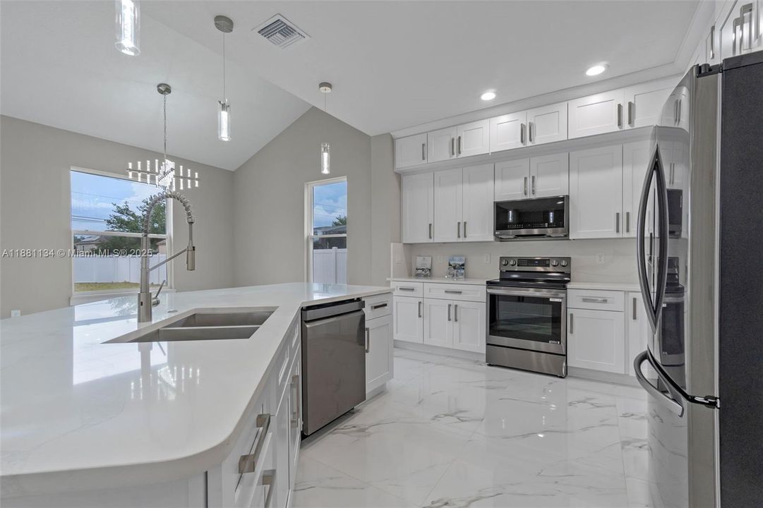 Activo con contrato: $639,900 (5 camas, 3 baños, 0 Pies cuadrados)