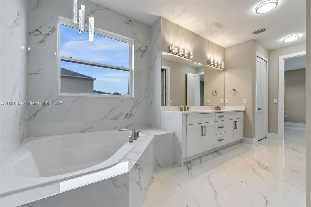 Activo con contrato: $639,900 (5 camas, 3 baños, 0 Pies cuadrados)