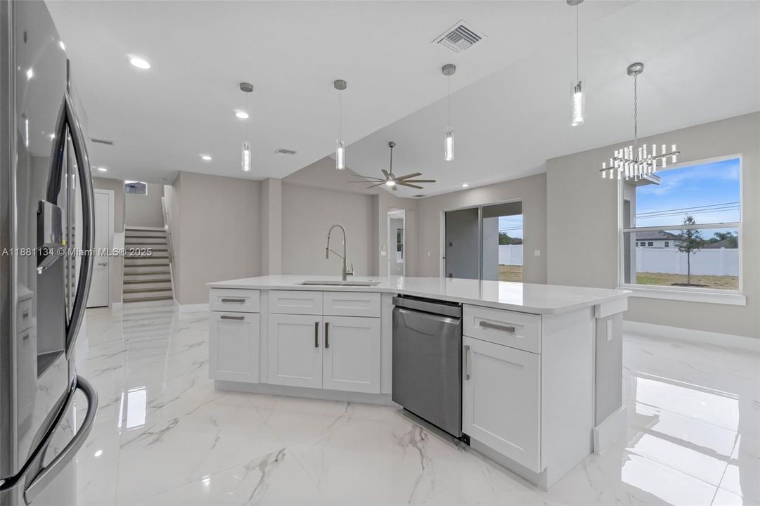 Activo con contrato: $639,900 (5 camas, 3 baños, 0 Pies cuadrados)