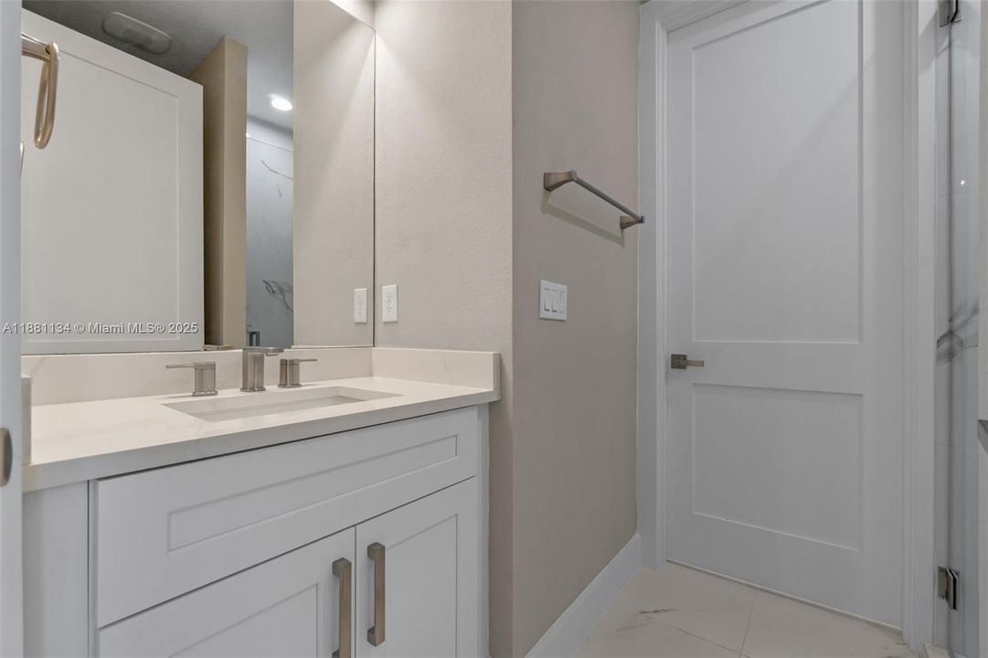 Activo con contrato: $639,900 (5 camas, 3 baños, 0 Pies cuadrados)