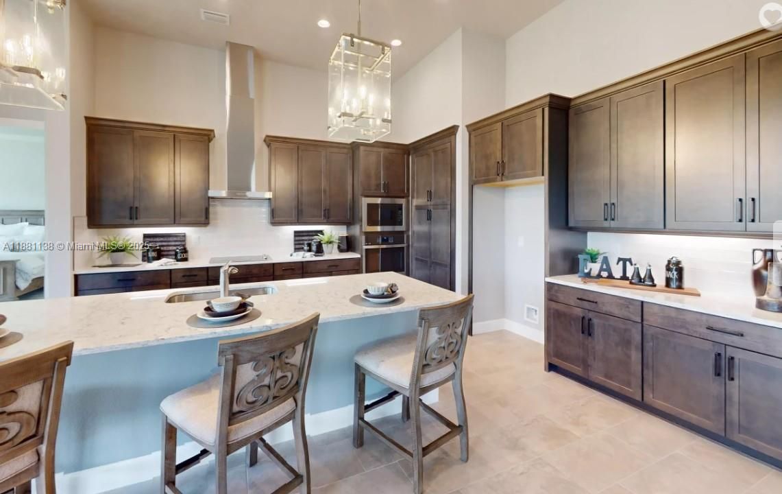 Под контрактом: $699,000 (3 спален, 3 ванн, 0 Квадратных фут)