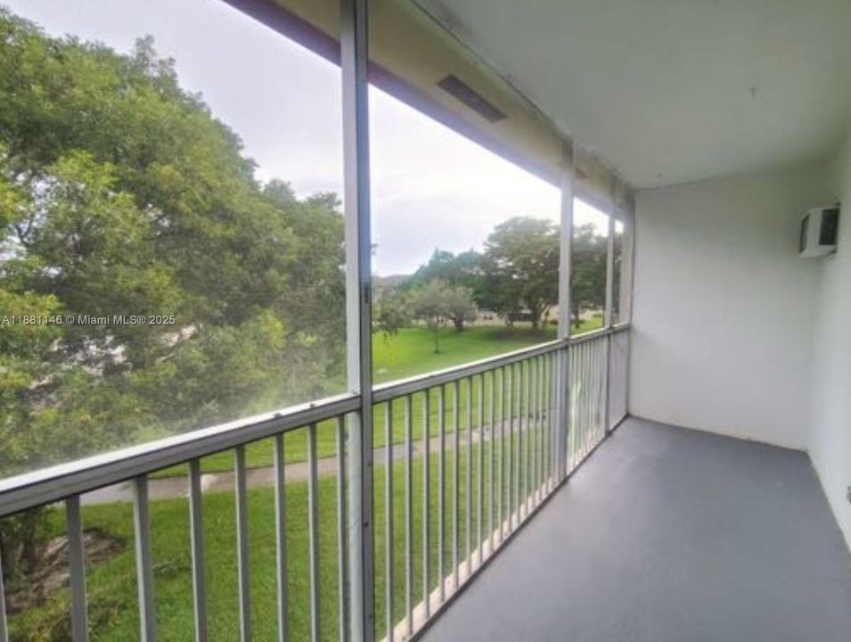 На продажу: $150,000 (1 спален, 1 ванн, 811 Квадратных фут)