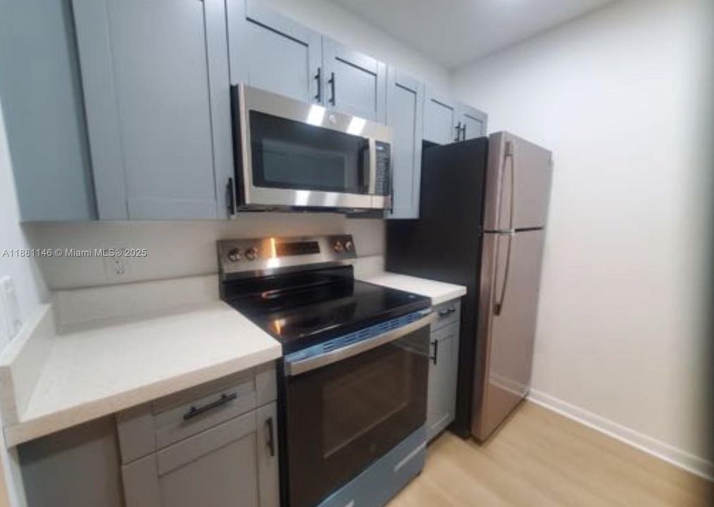 На продажу: $150,000 (1 спален, 1 ванн, 811 Квадратных фут)