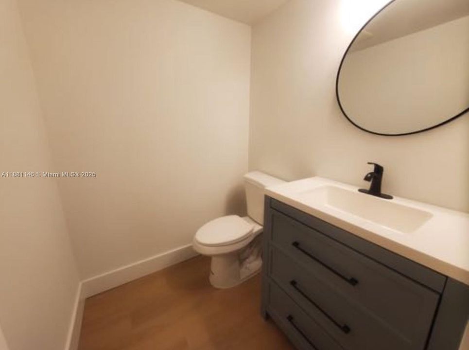 На продажу: $150,000 (1 спален, 1 ванн, 811 Квадратных фут)