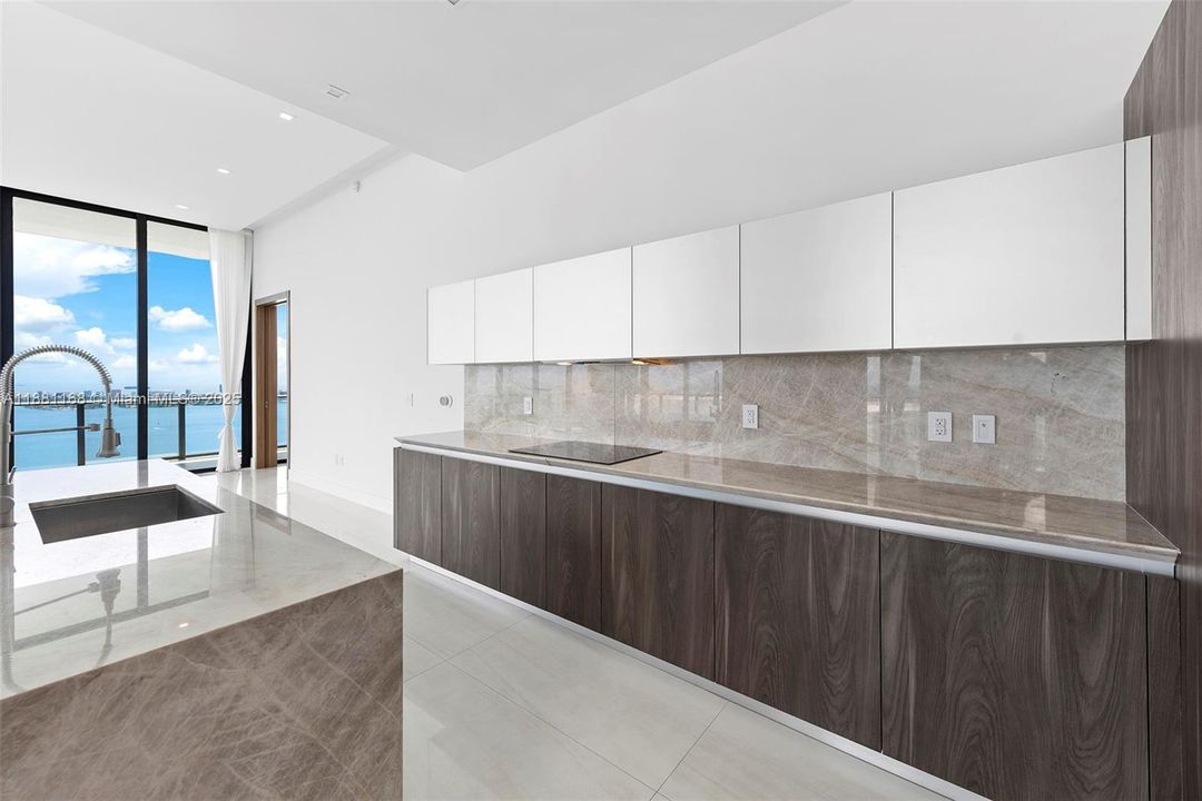 Недавно арендовано: $19,000 (4 спален, 4 ванн, 2792 Квадратных фут)