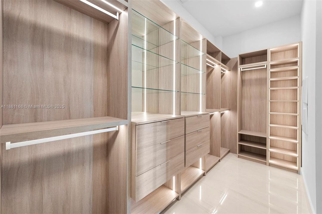 Недавно арендовано: $19,000 (4 спален, 4 ванн, 2792 Квадратных фут)