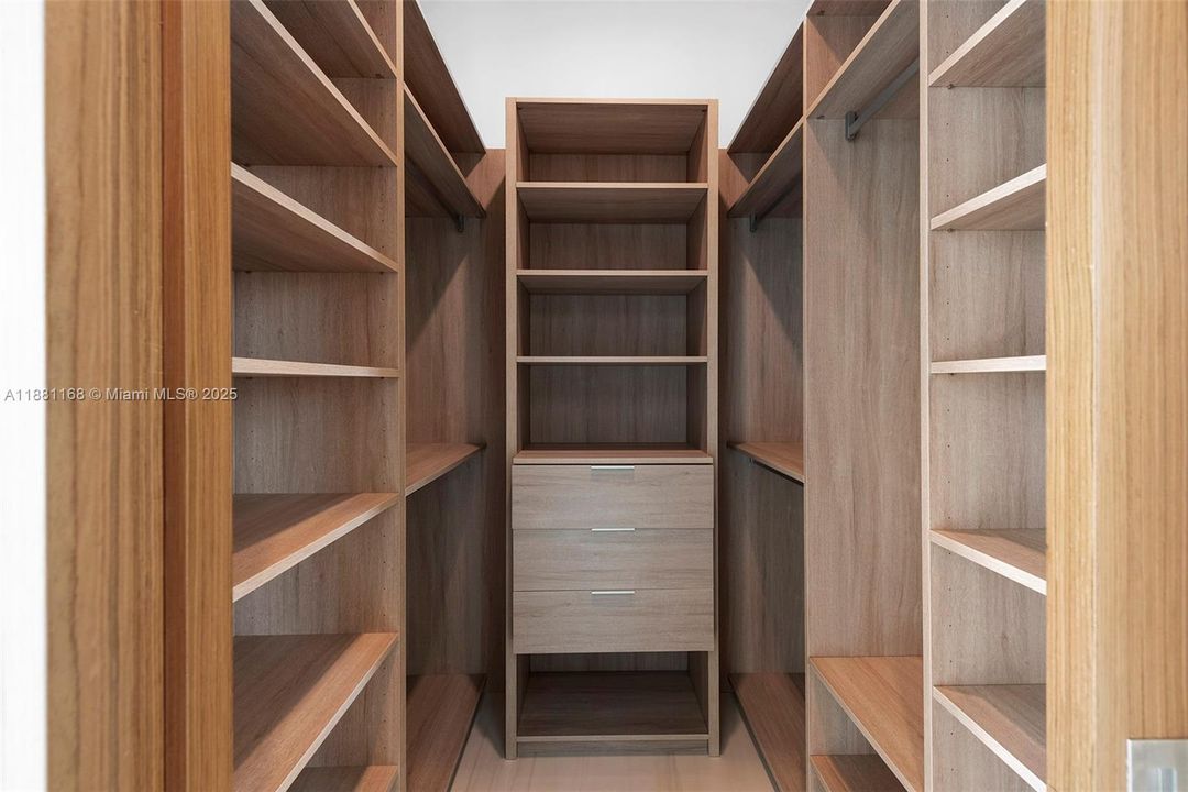 Недавно арендовано: $19,000 (4 спален, 4 ванн, 2792 Квадратных фут)