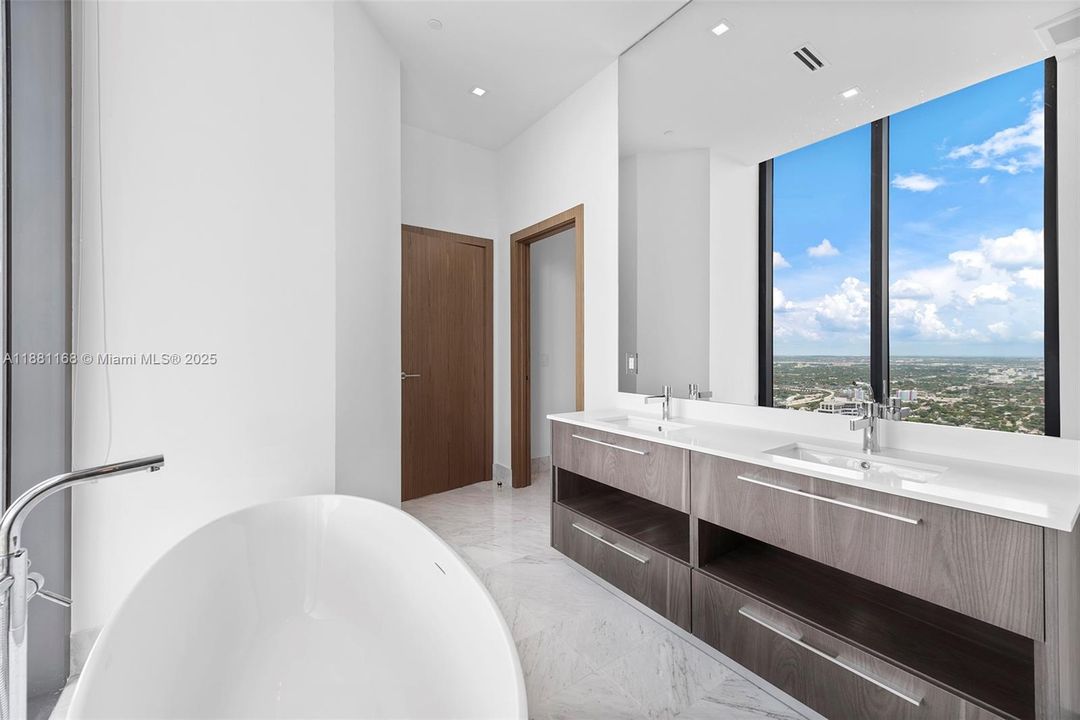 Недавно арендовано: $19,000 (4 спален, 4 ванн, 2792 Квадратных фут)