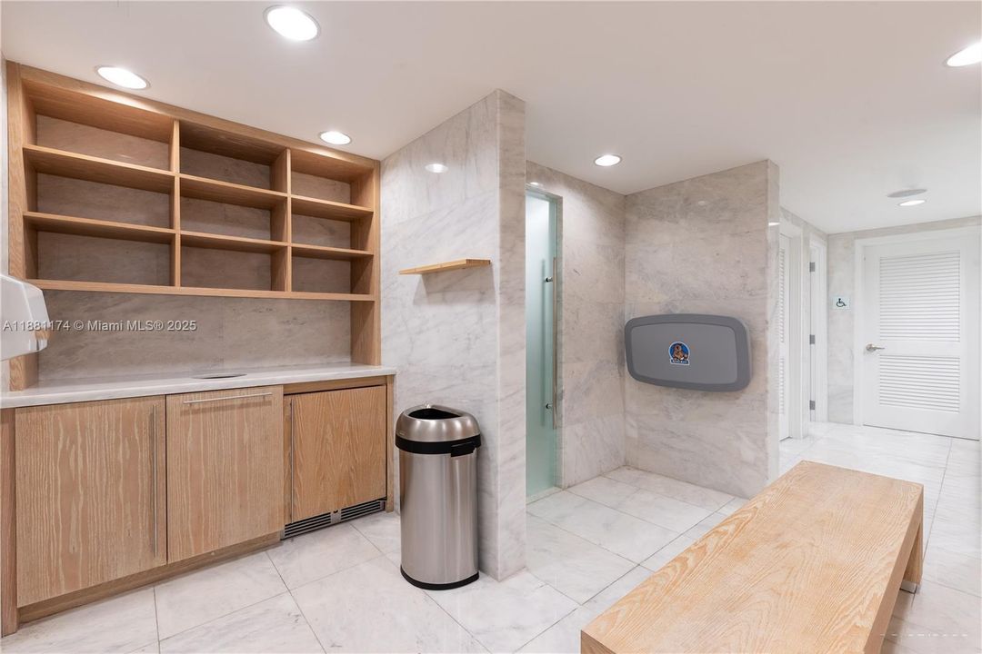 For Sale: $1,300,000 (3 beds, 3 baths, 1687 Square Feet)