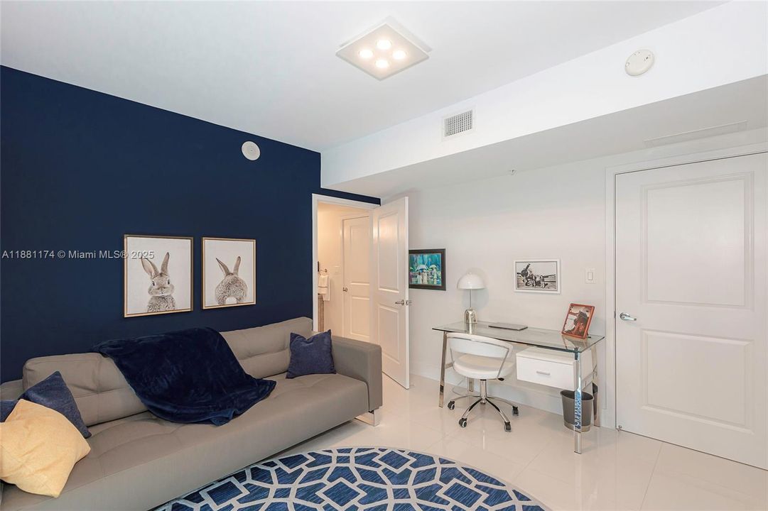 For Sale: $1,300,000 (3 beds, 3 baths, 1687 Square Feet)