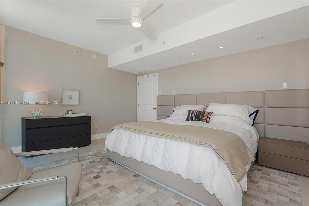 For Sale: $1,300,000 (3 beds, 3 baths, 1687 Square Feet)