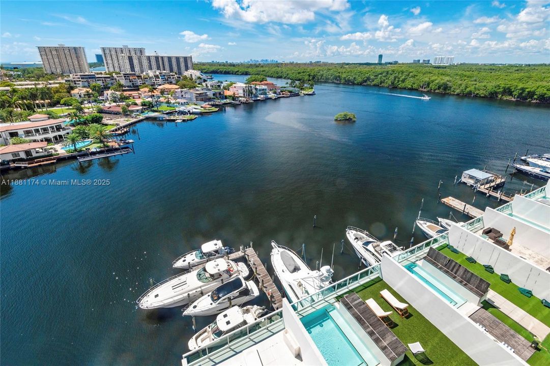 For Sale: $1,300,000 (3 beds, 3 baths, 1687 Square Feet)