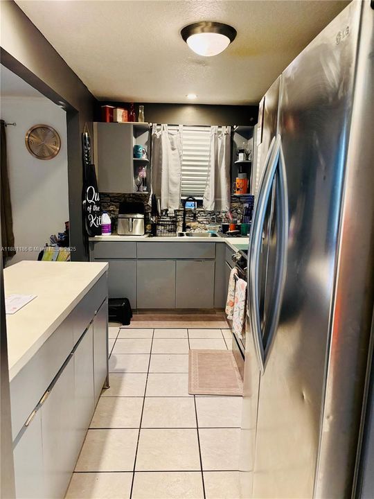 Vendido Recientemente: $449,000 (3 camas, 2 baños, 1394 Pies cuadrados)