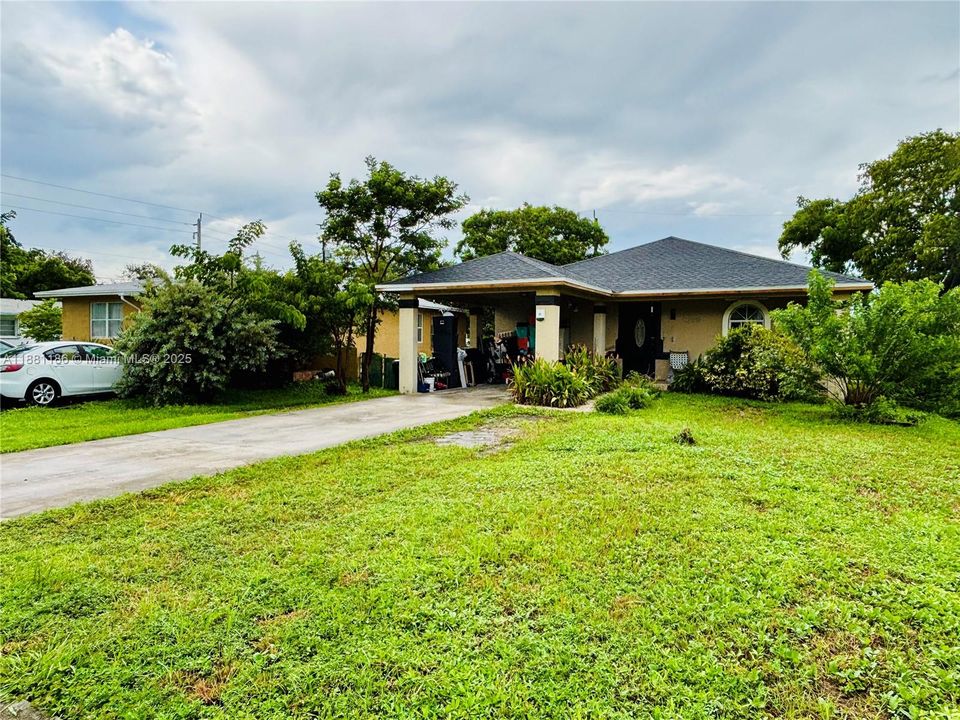 Vendido Recientemente: $449,000 (3 camas, 2 baños, 1394 Pies cuadrados)