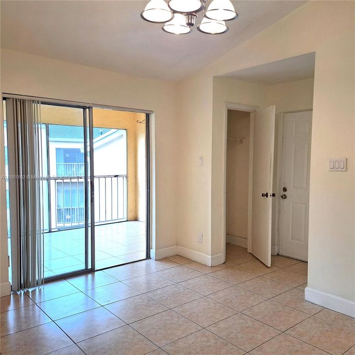 Под контрактом: $1,750 (1 спален, 1 ванн, 693 Квадратных фут)