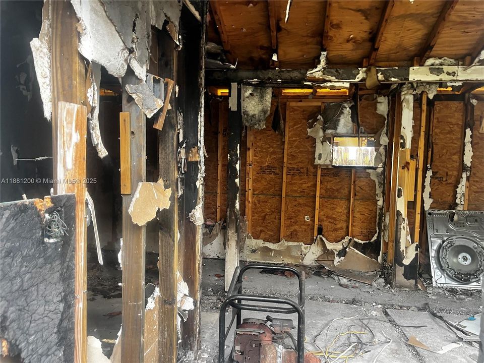 待售: $340,000 (2 贝兹, 1 浴室, 1267 平方英尺)