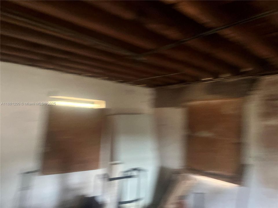 待售: $340,000 (2 贝兹, 1 浴室, 1267 平方英尺)