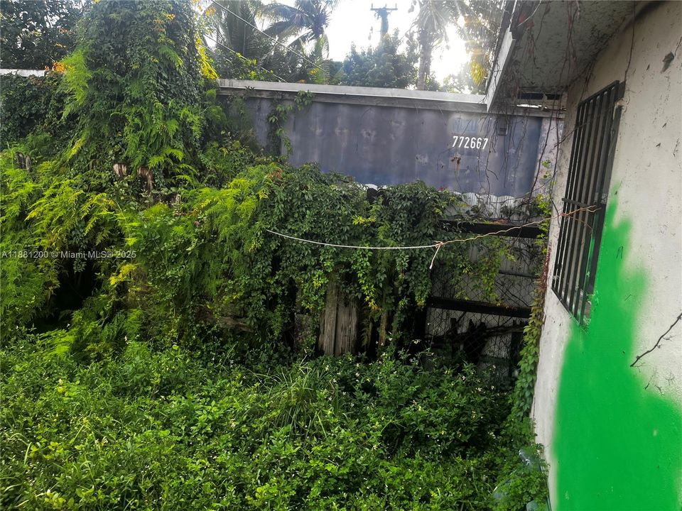 待售: $340,000 (2 贝兹, 1 浴室, 1267 平方英尺)