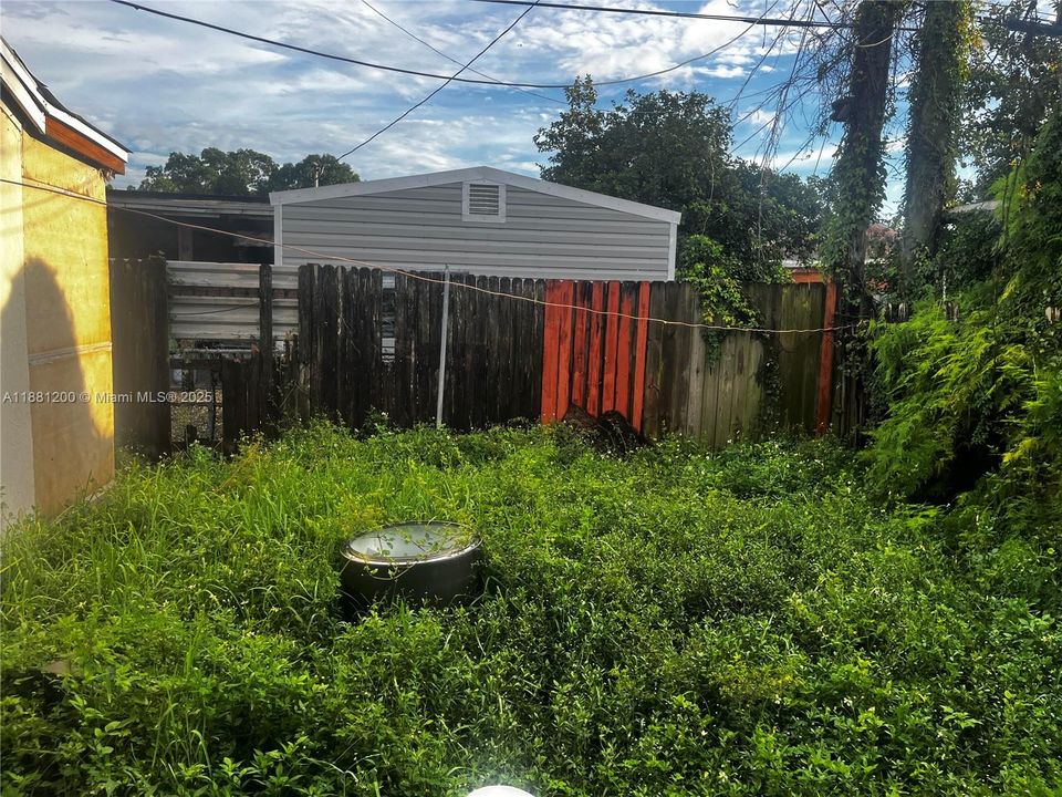 待售: $340,000 (2 贝兹, 1 浴室, 1267 平方英尺)