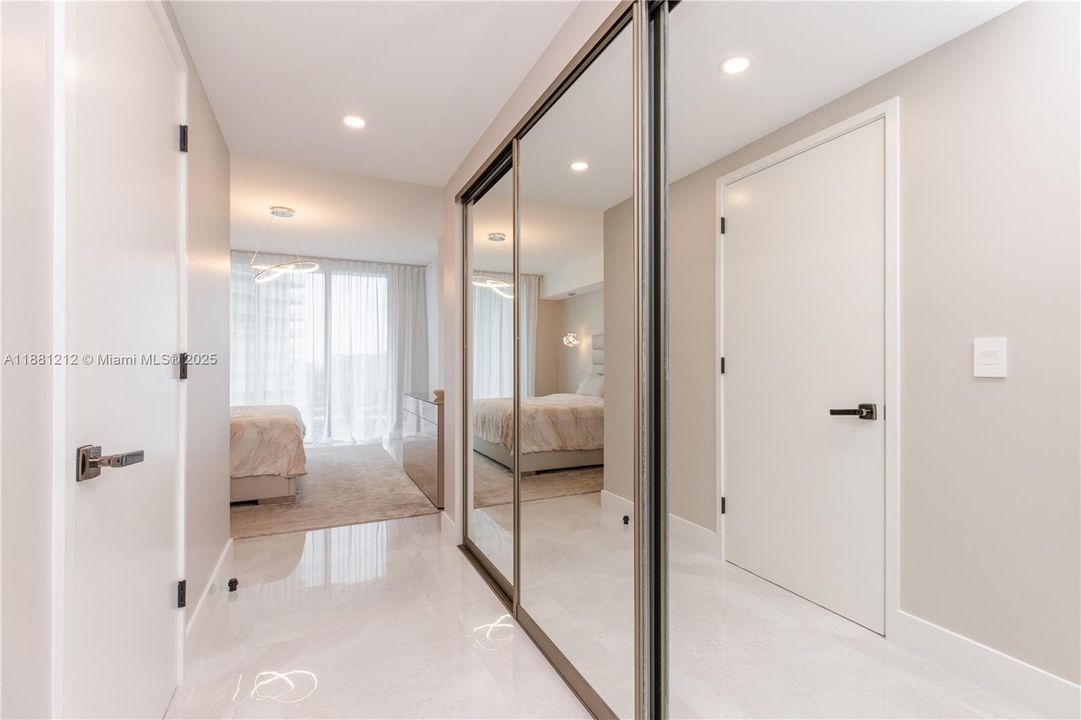 For Sale: $1,699,000 (3 beds, 3 baths, 1892 Square Feet)