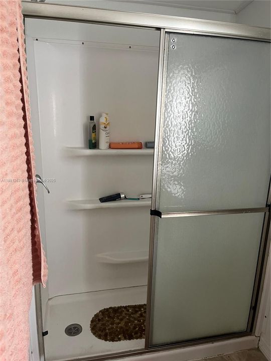 待售: $327,000 (2 贝兹, 1 浴室, 0 平方英尺)