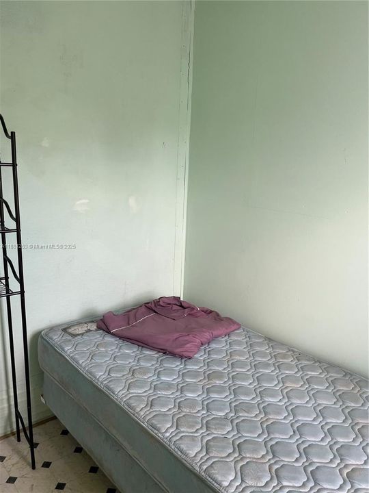 待售: $327,000 (2 贝兹, 1 浴室, 0 平方英尺)