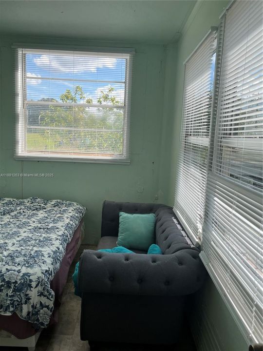 待售: $327,000 (2 贝兹, 1 浴室, 0 平方英尺)