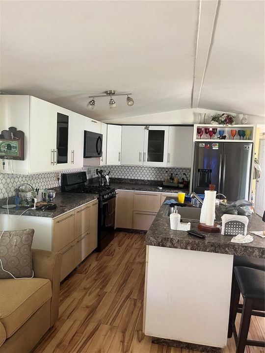 待售: $327,000 (2 贝兹, 1 浴室, 0 平方英尺)